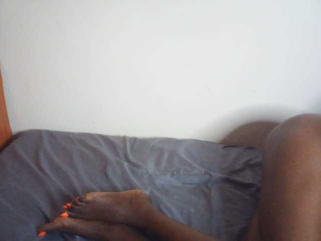 Suzyb live cam on BongaCams