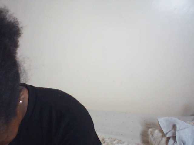 Suzyb live cam on BongaCams
