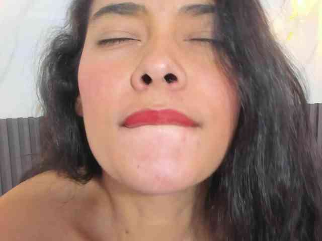 VanessaLune webcam