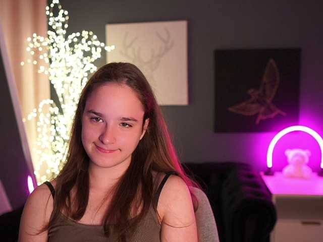 SuzySKy live cam on BongaCams