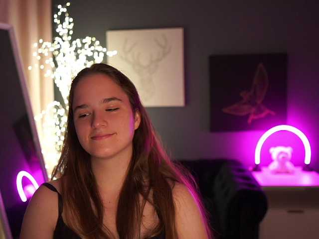 SuzySKy live cam on BongaCams