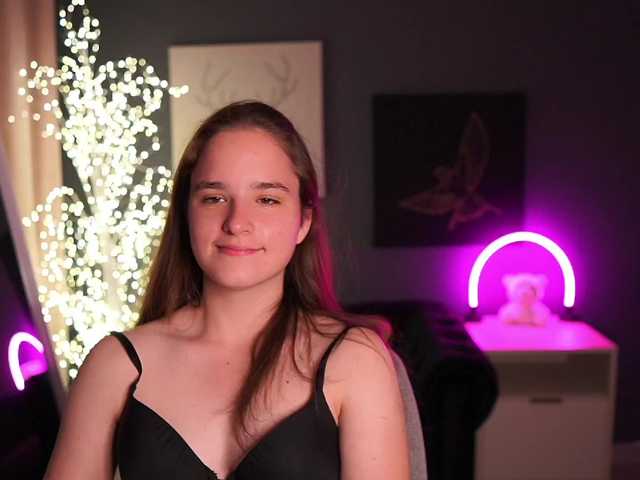 SuzySKy live cam on BongaCams