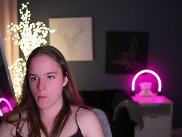 SuzySKy live cam on BongaCams