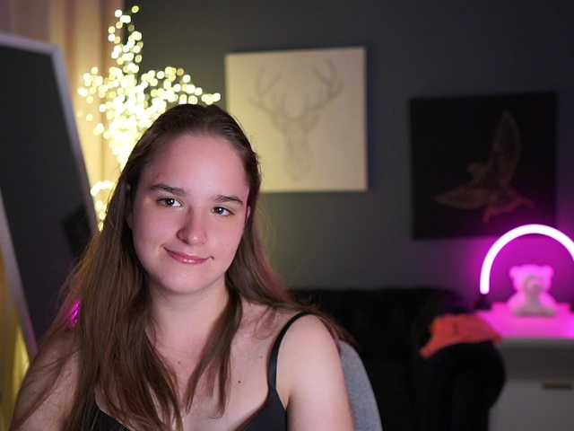 SuzySKy live cam on BongaCams