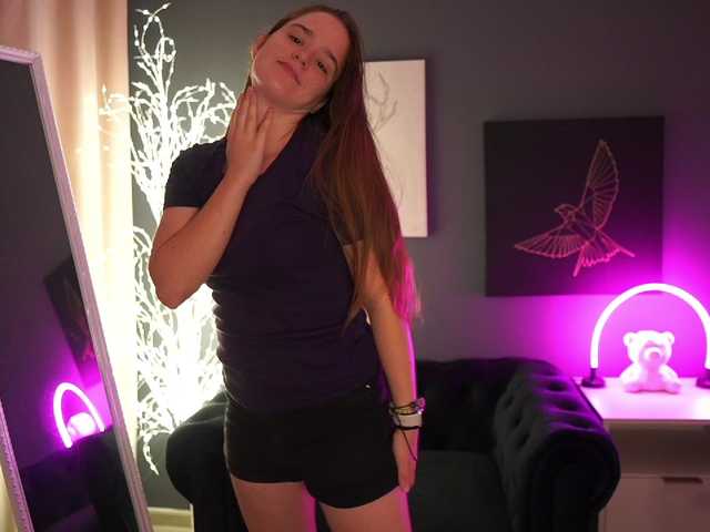 SuzySKy live cam on BongaCams