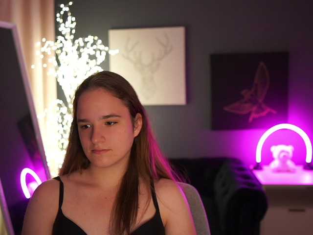 SuzySKy live cam on BongaCams