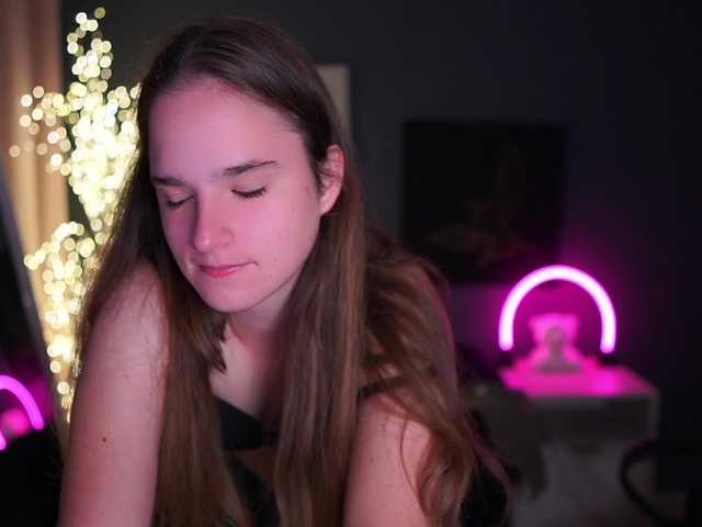 SuzySKy live cam on BongaCams