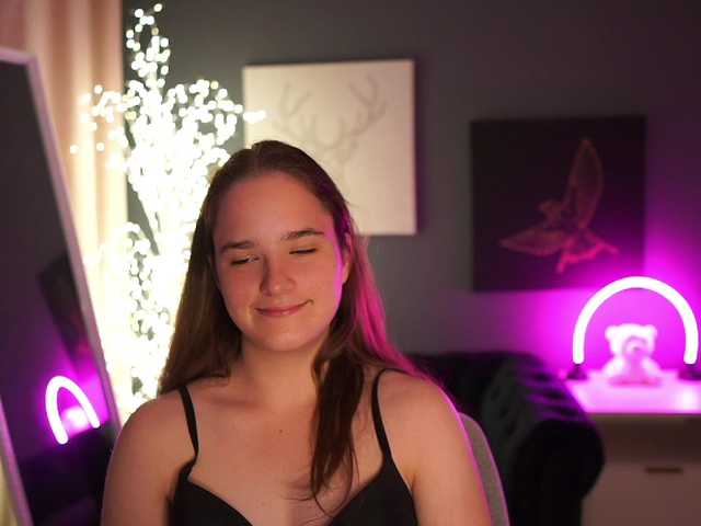 SuzySKy live cam on BongaCams