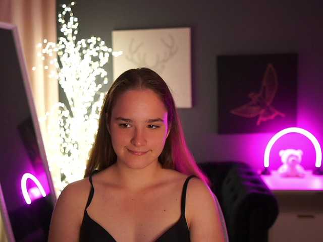 SuzySKy live cam on BongaCams