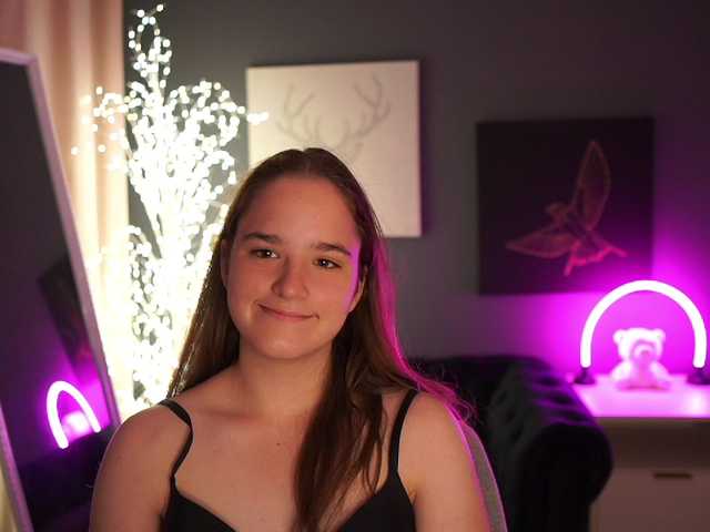 SuzySKy live cam on BongaCams