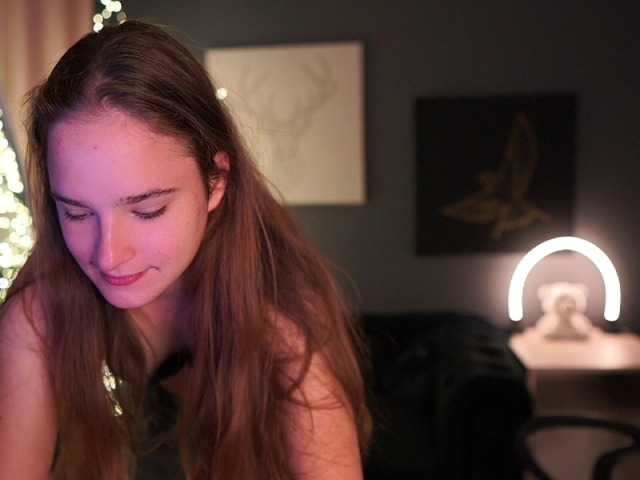 SuzySKy live cam