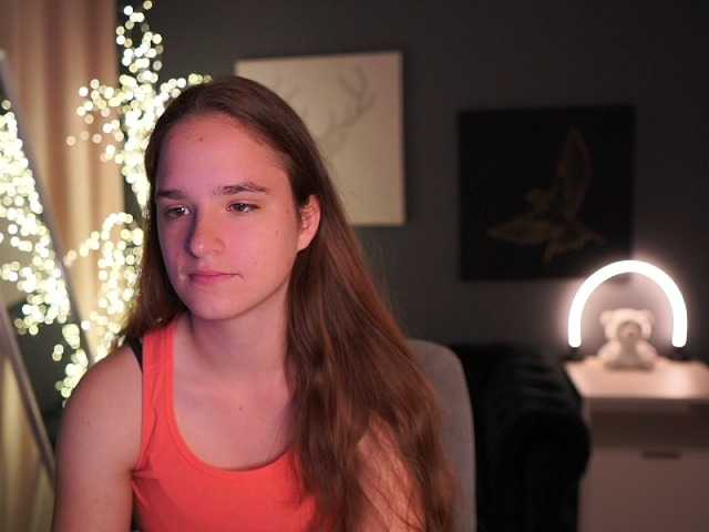 SuzySKy live cam on BongaCams