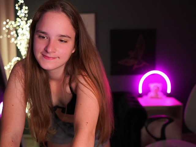 SuzySKy live cam on BongaCams