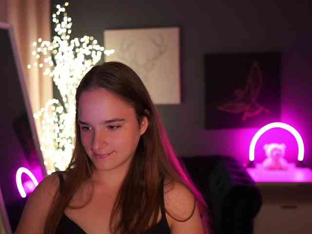 SuzySKy webcam
