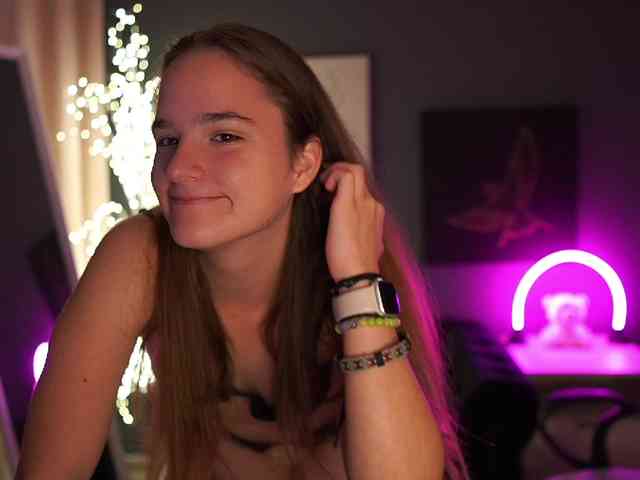 SuzySKy webcam