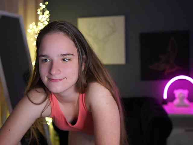 SuzySKy webcam