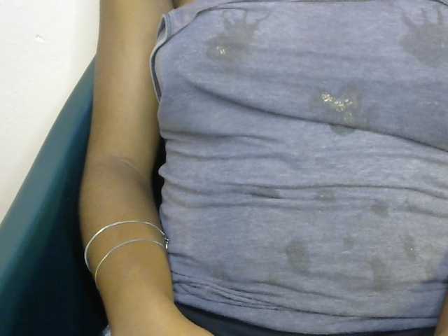 SinfulBitch01 live cam on BongaCams