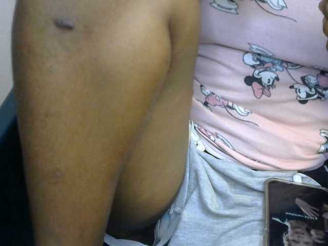 SinfulBitch01 live cam on BongaCams