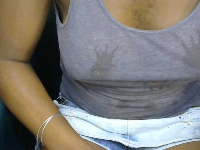 SinfulBitch01 live cam on BongaCams