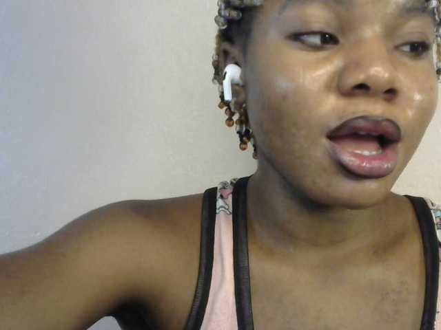SinfulBitch01 live cam on BongaCams
