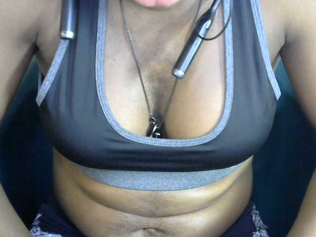 SinfulBitch01 live cam on BongaCams