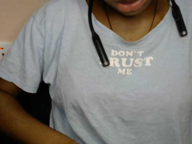 SinfulBitch01 live cam on BongaCams