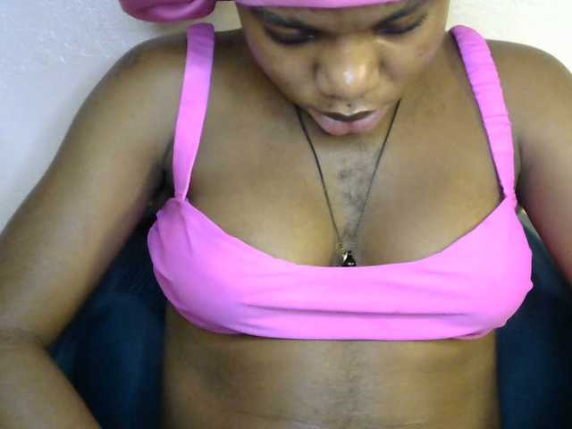SinfulBitch01 live cam on BongaCams