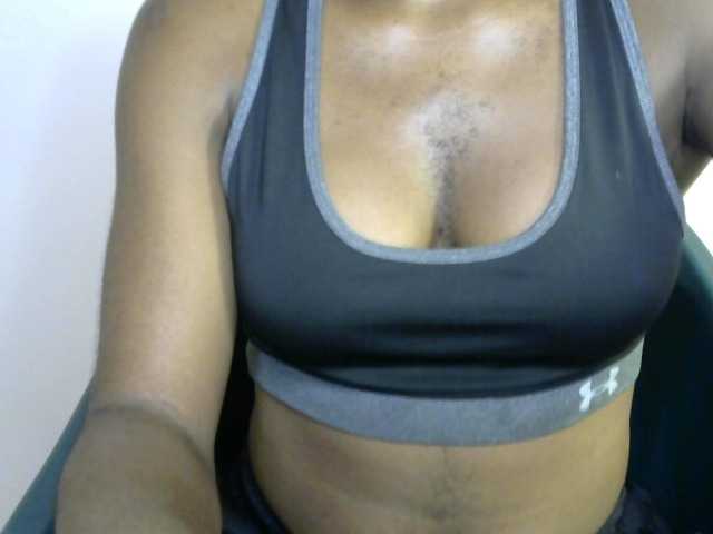 SinfulBitch01 live cam on BongaCams