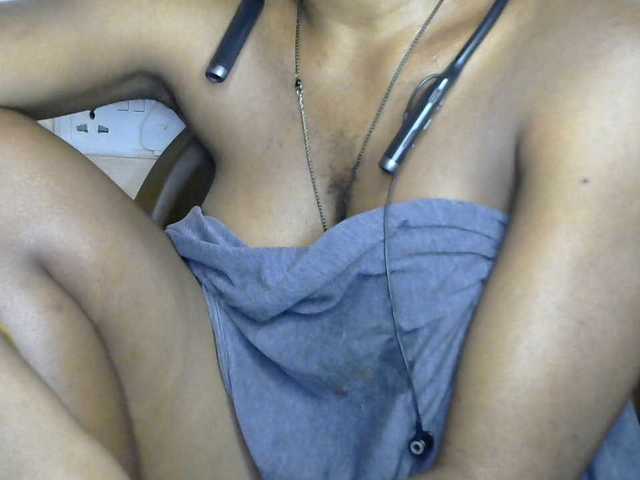 SinfulBitch01 live cam on BongaCams