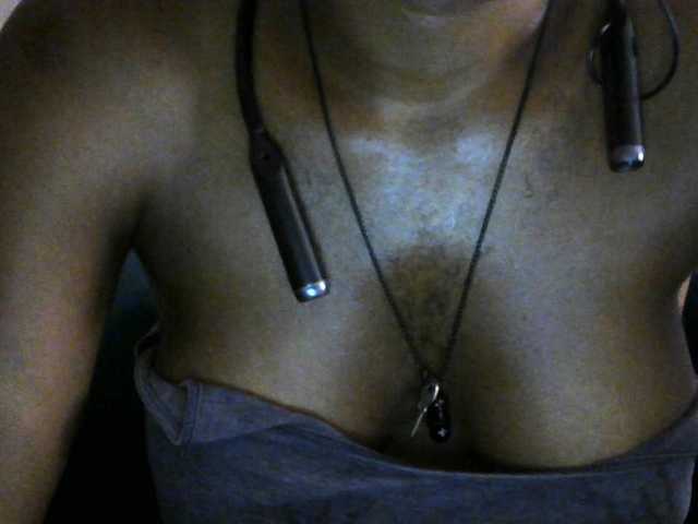 SinfulBitch01 live cam on BongaCams