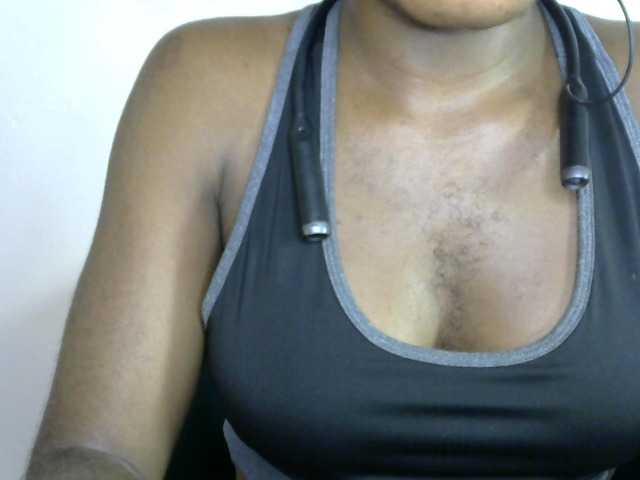 SinfulBitch01 live cam on BongaCams