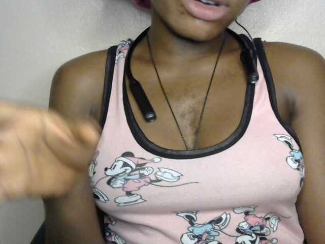 SinfulBitch01 live cam on BongaCams