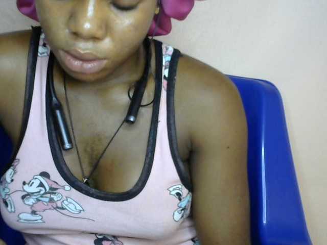 SinfulBitch01 live cam on BongaCams