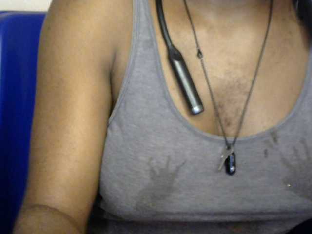 SinfulBitch01 live cam on BongaCams