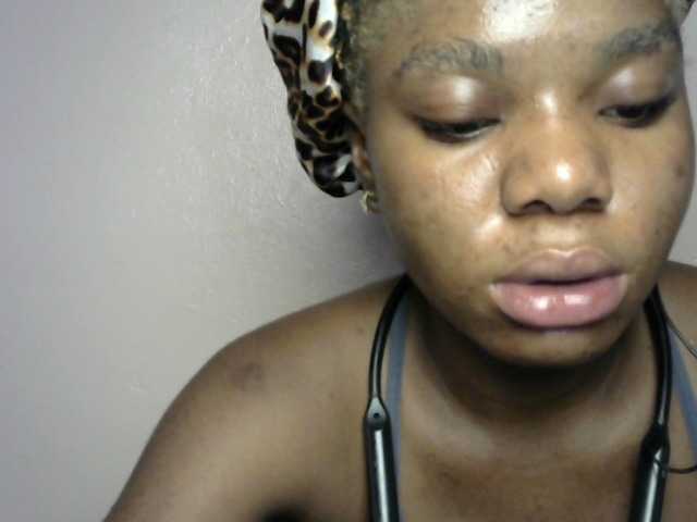 SinfulBitch01 live cam on BongaCams