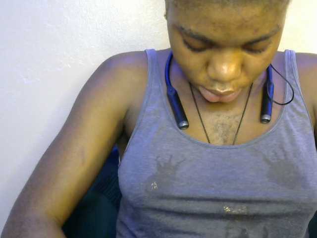 SinfulBitch01 live cam on BongaCams