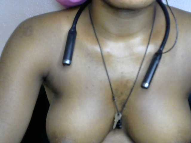 SinfulBitch01 live cam on BongaCams