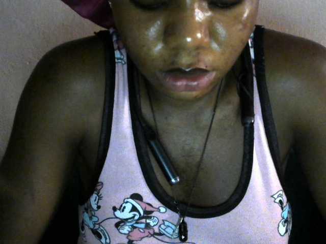 SinfulBitch01 live cam on BongaCams