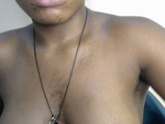 SinfulBitch01 live cam on BongaCams