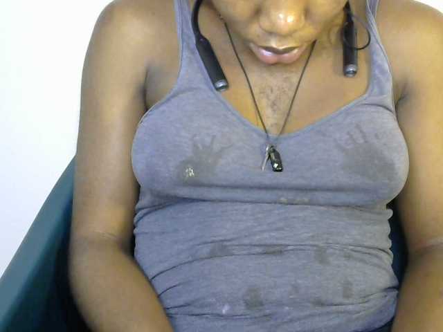 SinfulBitch01 live cam on BongaCams