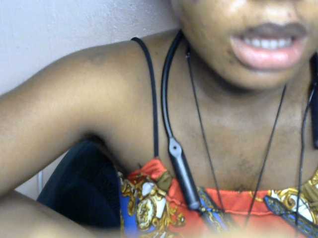 SinfulBitch01 live cam on BongaCams