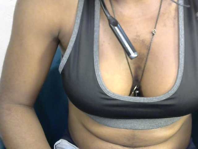 SinfulBitch01 live cam on BongaCams