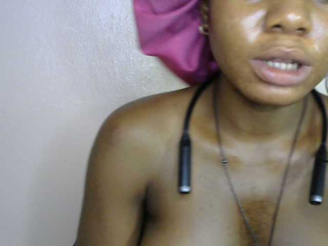 SinfulBitch01 live cam on BongaCams