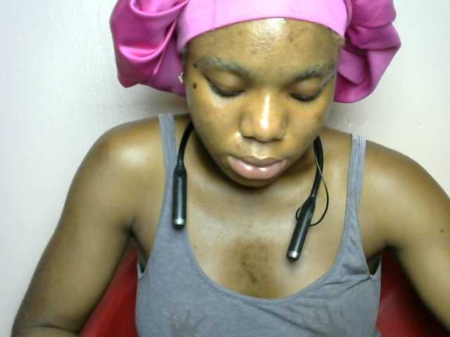 SinfulBitch01 live cam on BongaCams