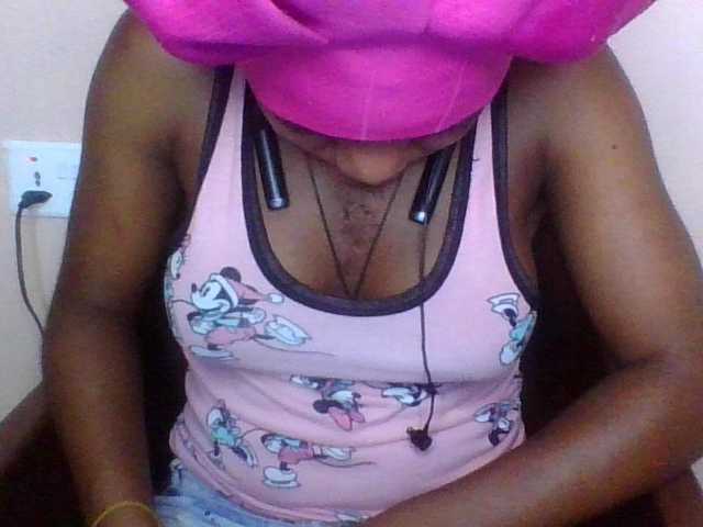SinfulBitch01 live cam on BongaCams