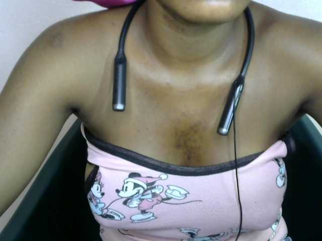 SinfulBitch01 live cam on BongaCams