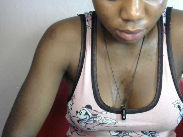 SinfulBitch01 live cam on BongaCams