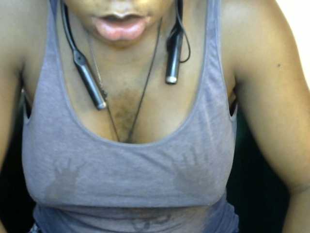 SinfulBitch01 live cam on BongaCams