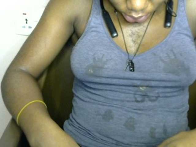 SinfulBitch01 live cam on BongaCams