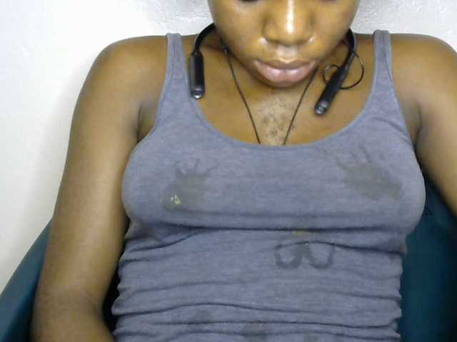 SinfulBitch01 live cam on BongaCams
